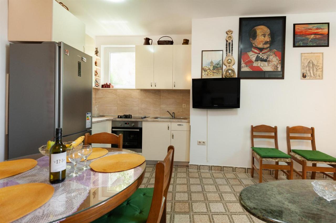 Apartments Antonija Omiš Buitenkant foto